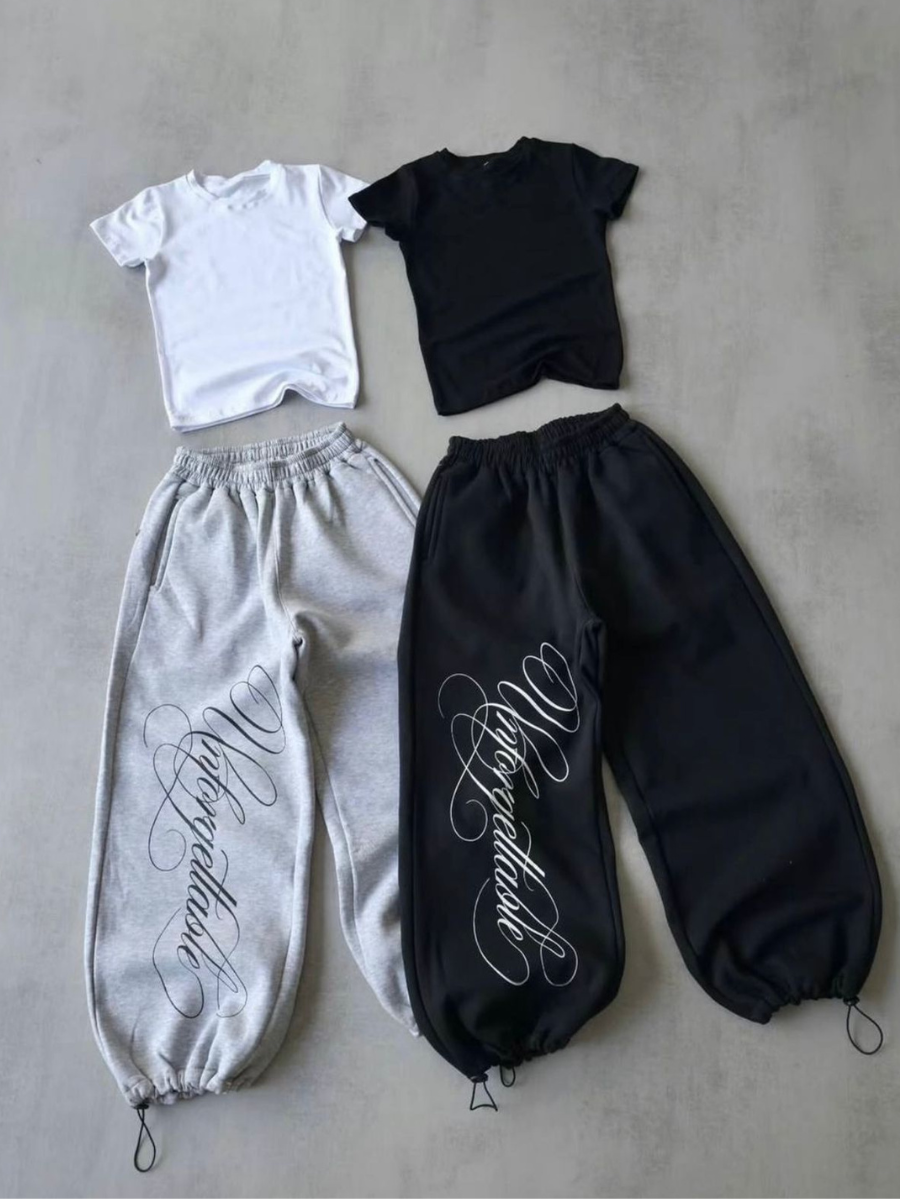 Crop Top + Baggy Pants